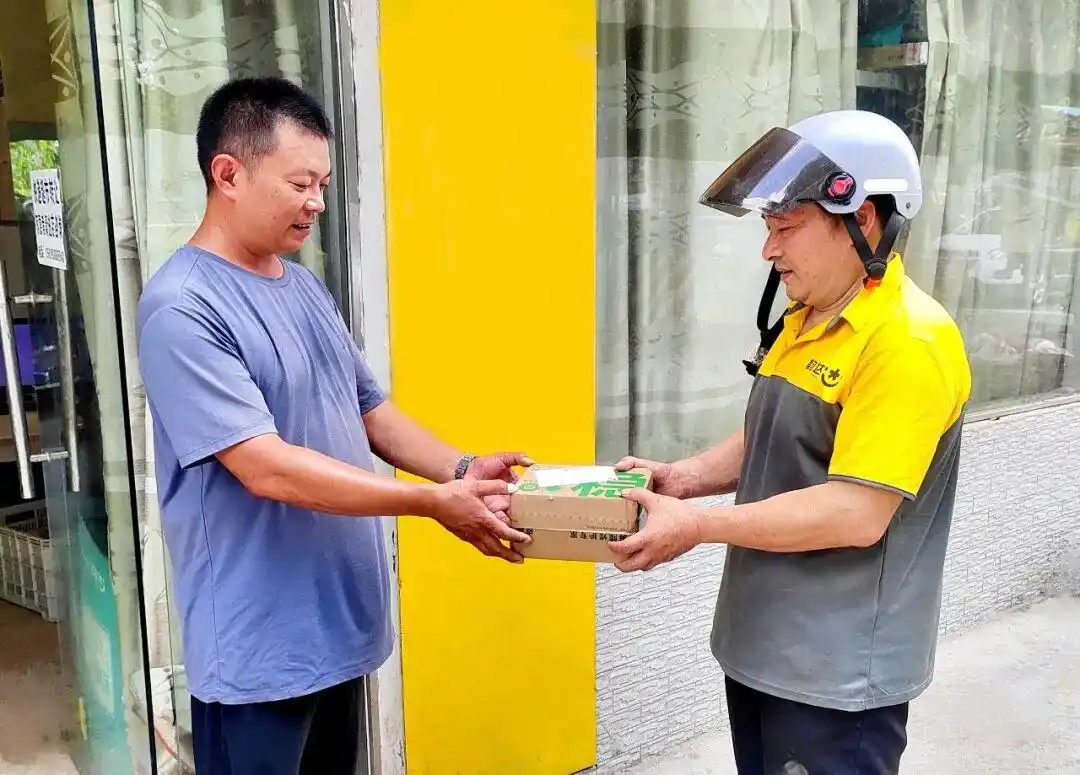 韵达白金五星快递员｜屈勇：十年派送路一心为客户